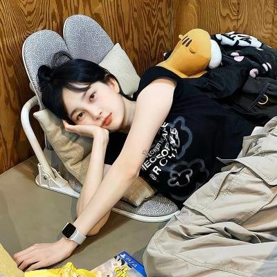 怪兽与女孩